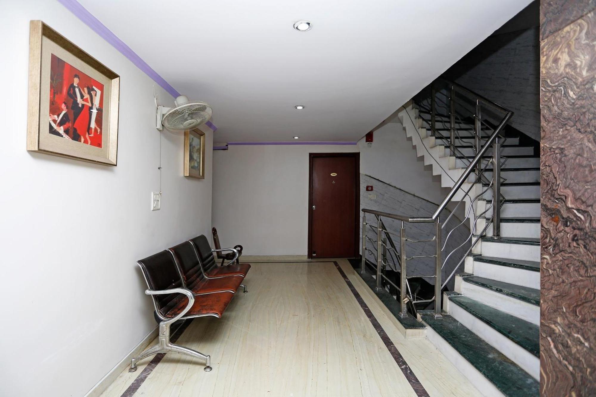 Hotel O Mid Town Delhi  Exterior foto